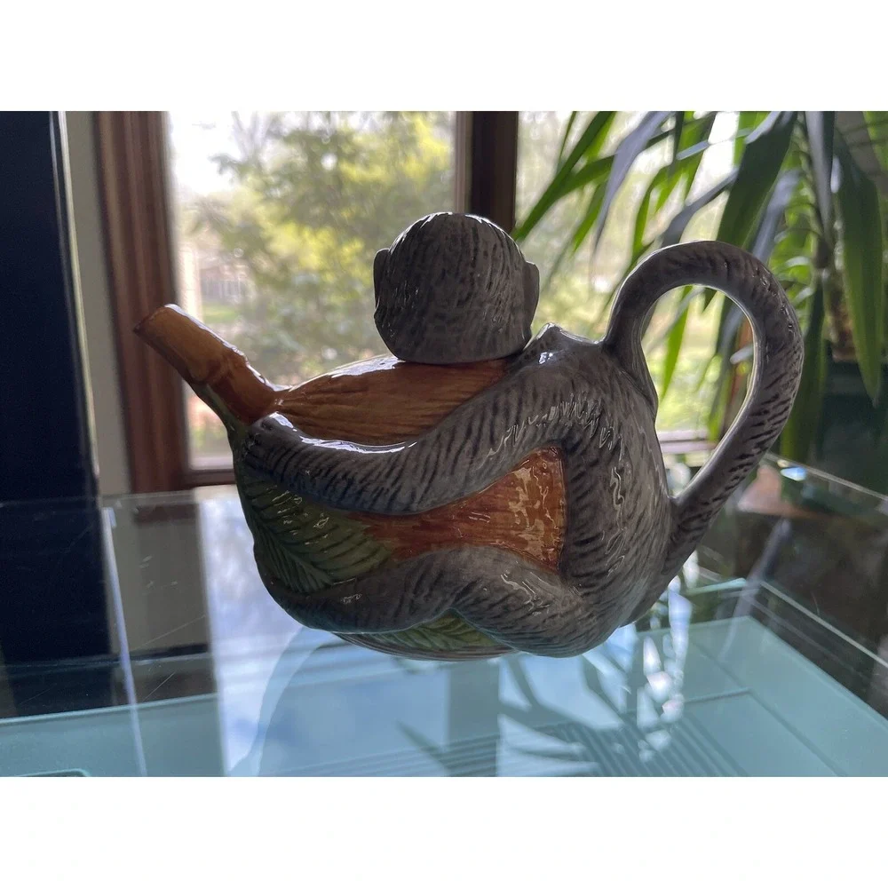 MONKEY TEAPOT MADE‎ IN ITALY - Great condition